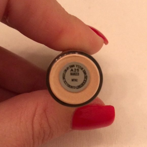 Mac Cosmetic Pigment - Picture 2 of 2